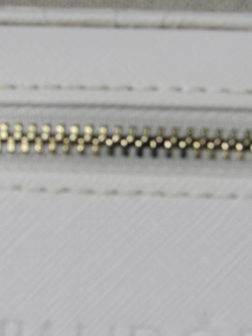 Pandora White Travel Jewelry Box Embossed Floral Gold Zipper Gray Velvet Lining - Picture 14 of 16